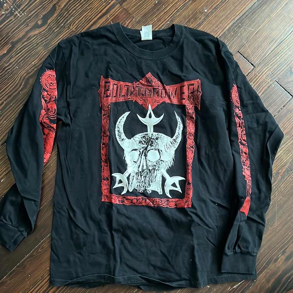 Bolt thrower long sleeve
